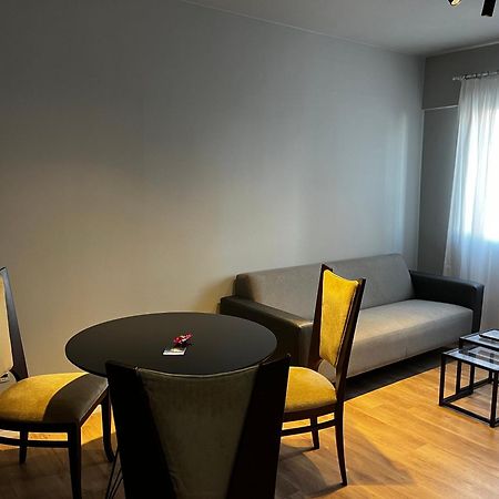 Ed Abdon Batista, Smart Tv, Cozinha, Central Apartment จอยวิลล์ ภายนอก รูปภาพ